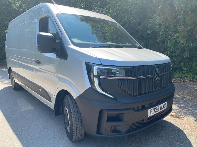 2025 Renault Master 2.0 dCi 35 Advance LWB Medium Roof Euro 6 (s/s) 5dr PANEL VAN Diesel Manual