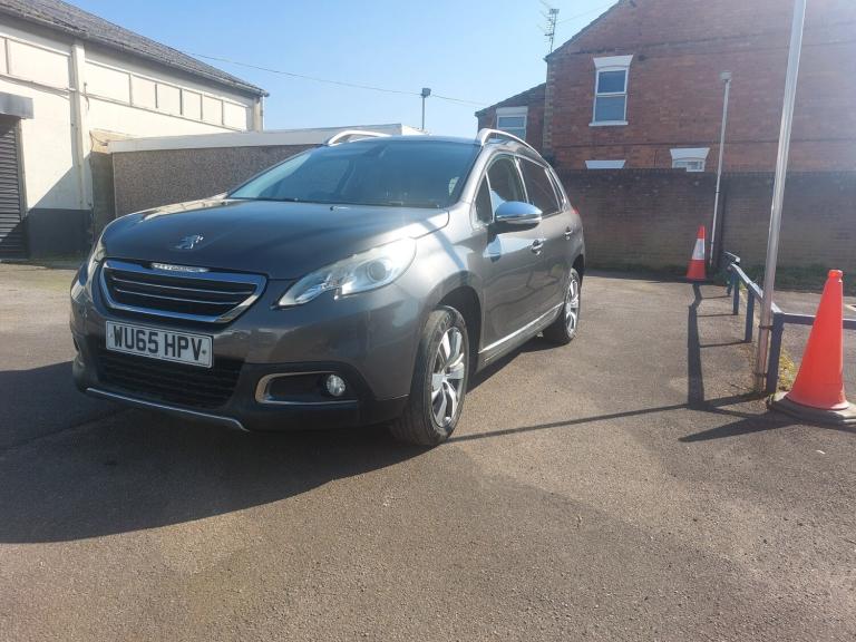 2015 Peugeot 2008 1.2 PureTech Allure 5dr HATCHBACK Petrol Manual