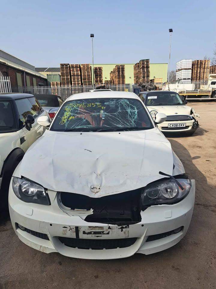 BMW 118D MSPORT LCI E82 E88 DISMANTLING PARTS DOOR MIRROR HUB BOOT LID BUMPER LIGHT HEAD UNIT