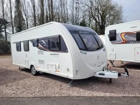 Swift Henbury 2022 Island Bed Caravan