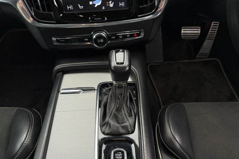 2019 Volvo V90 2.0 T4 R DESIGN Pro 5dr Geartronic Estate PETROL Automatic
