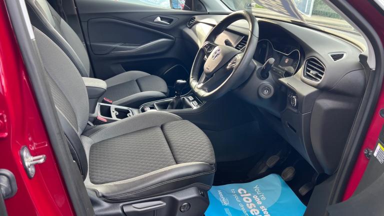 2021 Vauxhall Grandland X 1.5 Turbo D SRi Nav 5dr HATCHBACK Diesel Manual