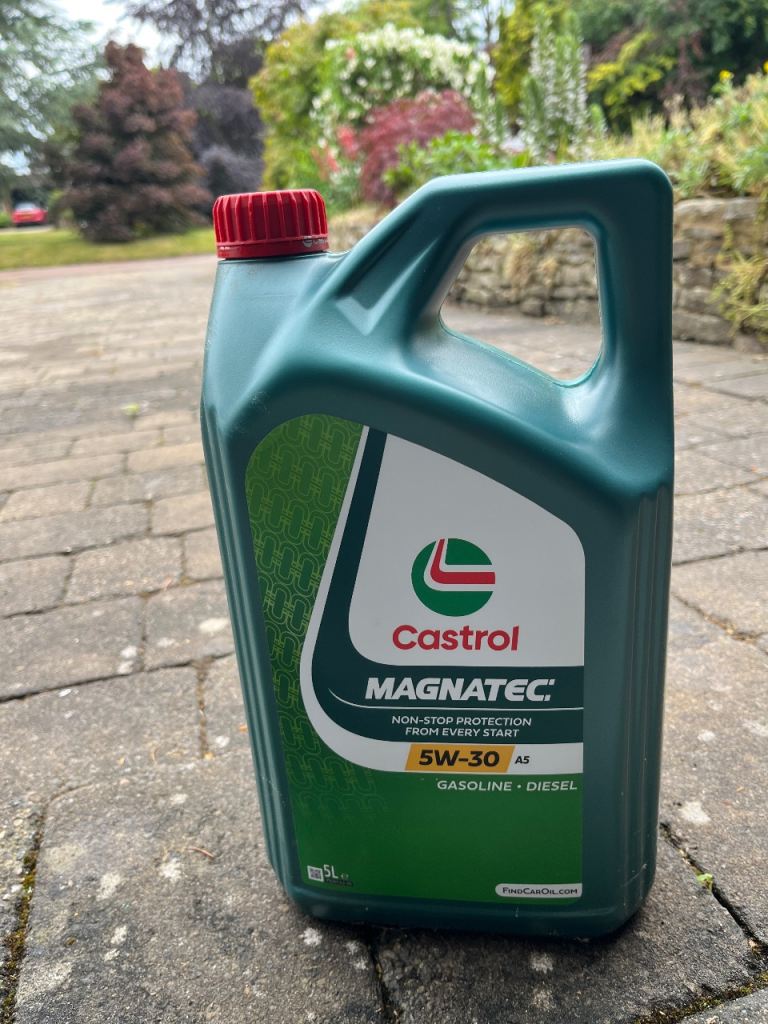 Castrol motor oil