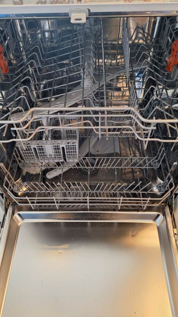 Dishwasher 