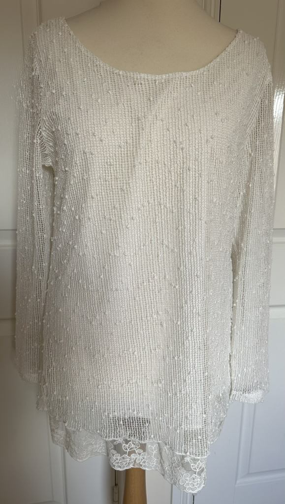 Mandi Ladies Size 16 Cream Tunic