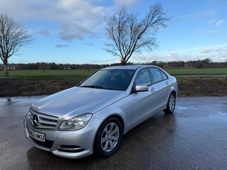 2012 Mercedes-Benz C Class C180 BlueEFFICIENCY Executive SE 4dr SALOON Petrol Manual