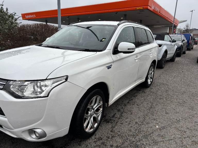 Mitsubishi, OUTLANDER, Estate, 2015, Other, 1998 (cc), 5 doors