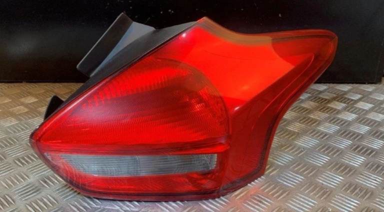 Ford Focus 2015 Hatch O/S Drivers Rear Light 