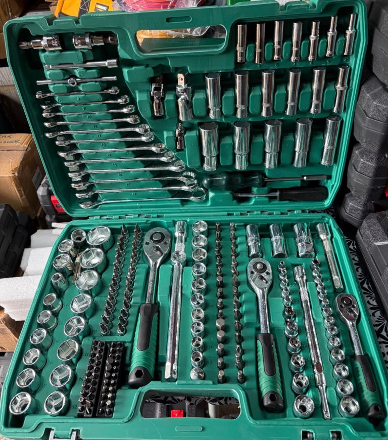 New 216 Pcs Ratchet Socket Tool Set – Comprehensive Kit