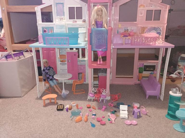 Barbie Dolls, Dreamhouse, Car & Accessories Bundle – Good Condition