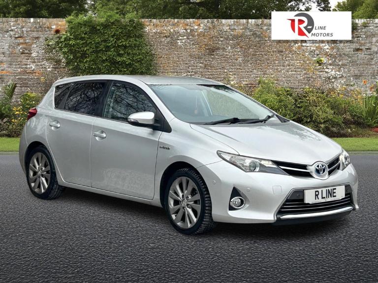  Toyota Auris 1.8 VVT-h Excel CVT Euro 5 (s/s) 5dr Petrol/Electric Hybrid Automatic