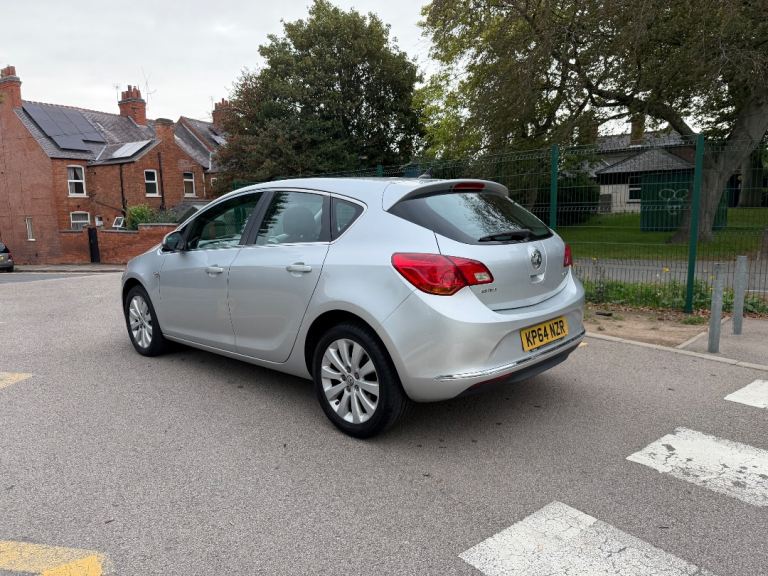 Vauxhall, ASTRA, Hatchback, 2014, Manual, 1598 (cc), 5 doors