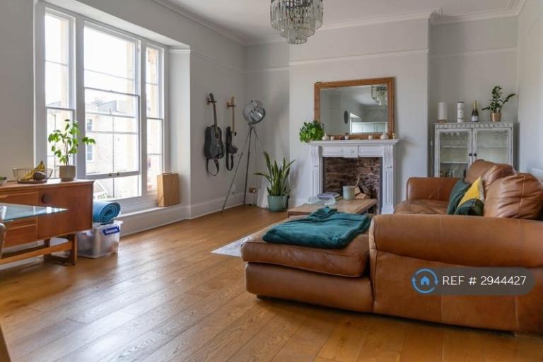 2 bedroom flat in Redland Park, Bristol, BS6 (2 bed) (#2944427)