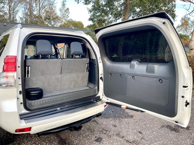 2011 Toyota Land Cruiser FRESH IMPORT 2.7 TX L PACKAGE 4WD AUTO 7 SEATS  SUV Petrol Automatic