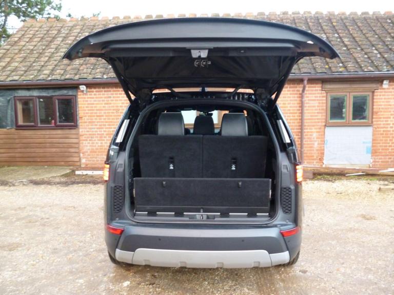 2019 Land Rover Discovery 3.0 SD V6 HSE Auto 4WD Euro 6 (s/s) 5dr ESTATE Diesel Automatic