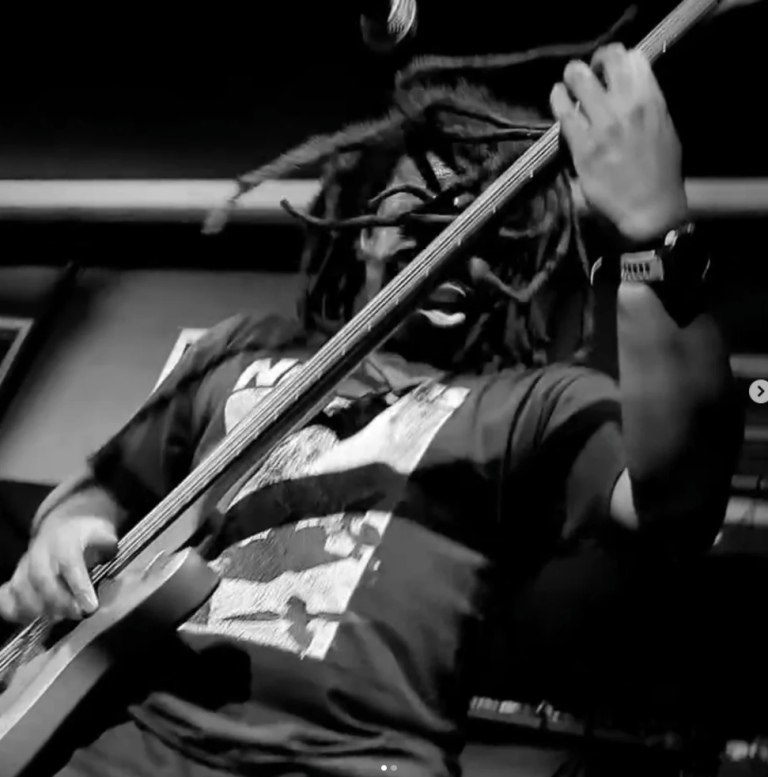  Alternative metal-funk band looking for new drummer 