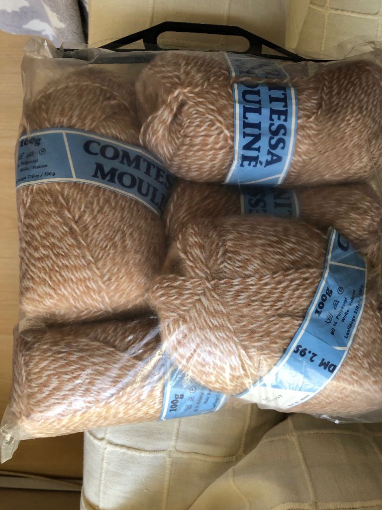 Knitting or crochet yarn
