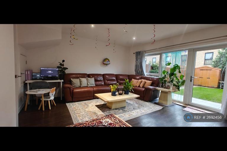 3 bedroom house in Dowletts Road, Dagenham, RM8 (3 bed) (#2692456)