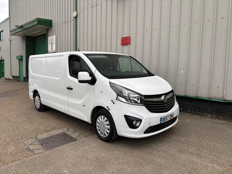 Vauxhall, VIVARO Sportive,ULEZ FRee,2017, Manual, 1598 (cc)