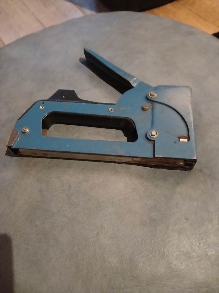 Heavy Duty Staple Gun - Blue, Fair Condition