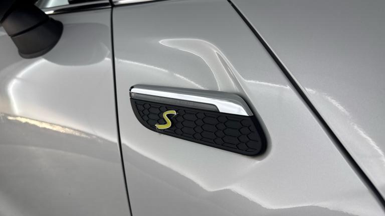 2021 MINI Hatch 135kW Cooper S Level 1 33kWh 3dr Auto HATCHBACK ELECTRIC Automatic