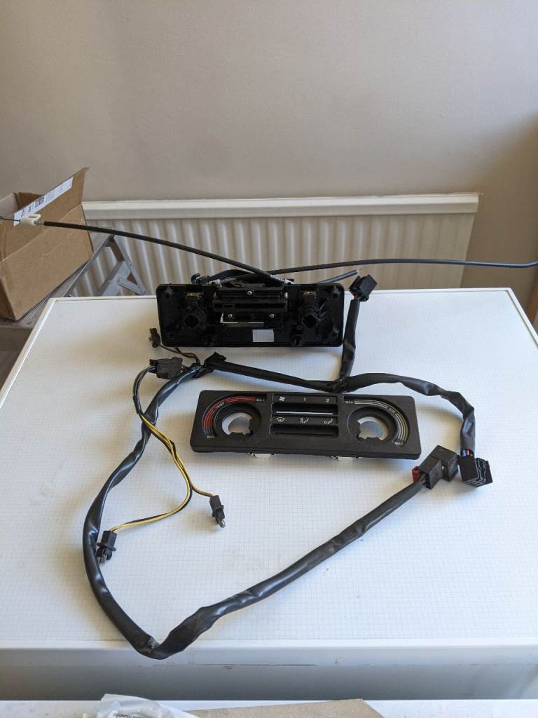 Fiat Uno Mk2 heater blower front fascia plate, wiring loom and control panel switch - used