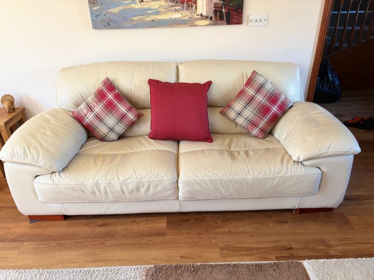Leather 3 Seater Settee + 2 Seater Settee + Armchair + Footstool/Storage