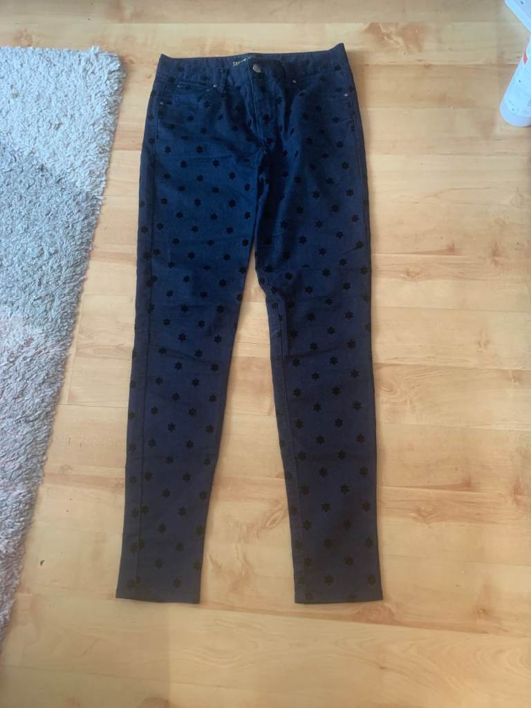 Attractive, well made, skinny jeans, dark blue, size 8