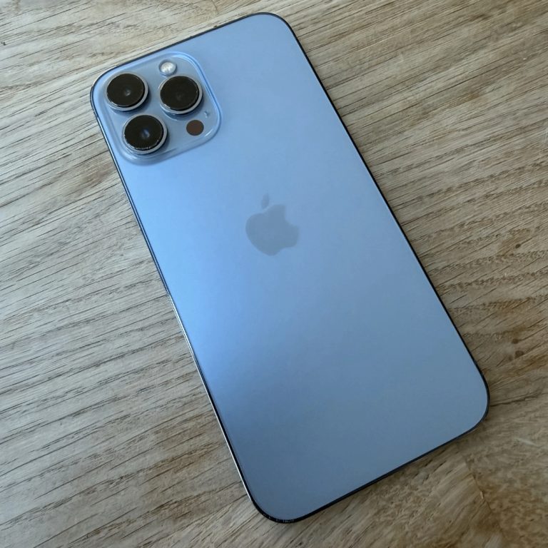 iPhone 13 Pro Max 128GB 76% Battery