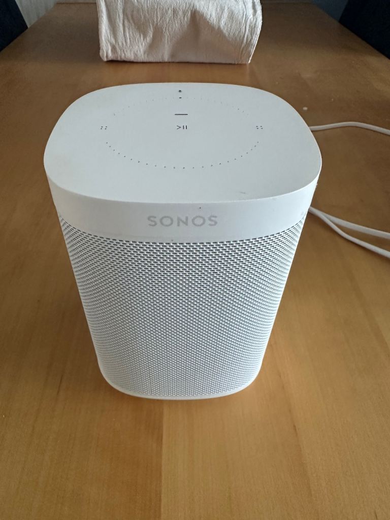 Sonos One Gen 2 Smart Speaker – White, Good Condition