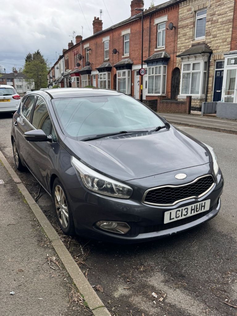 Kia, CEED, Hatchback, 2013, Semi-Auto, 1582 (cc), 5 doors