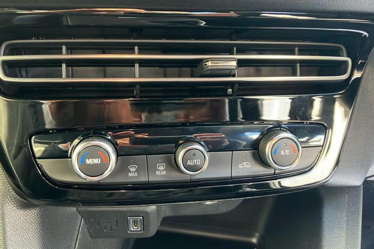  Vauxhall Mokka Electric 54kwh Design Suv 5dr Electric Auto 156 Ps Electric