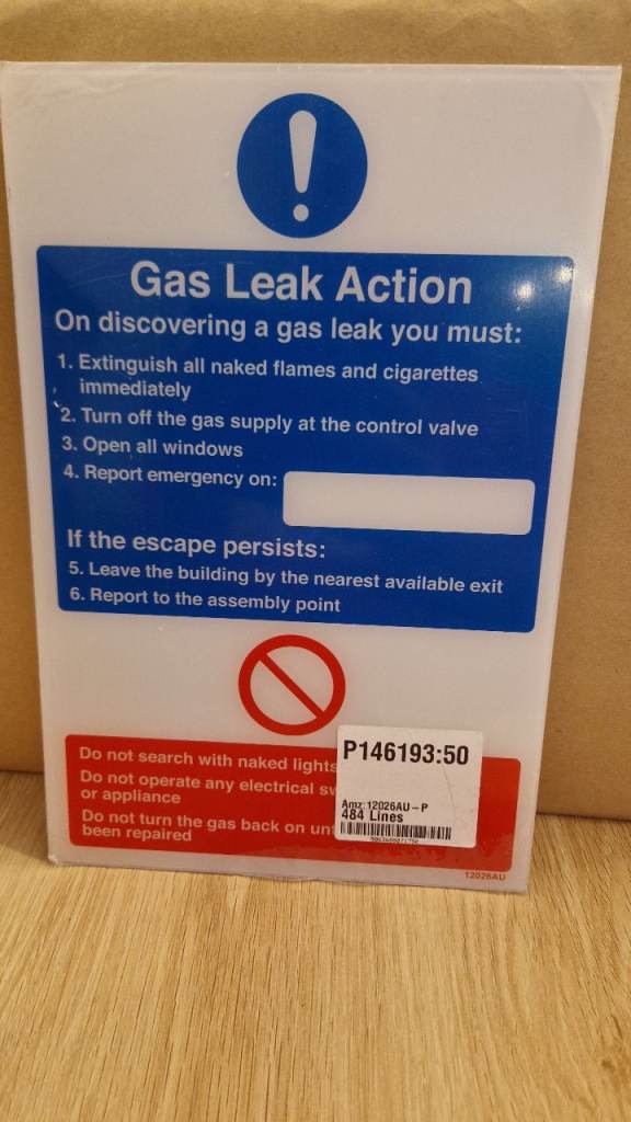 Gas Leak Action Sign 12026 - Portrait 20*30cm