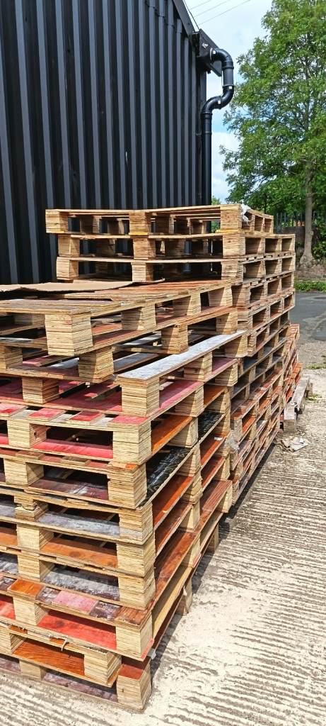 Wooden pallets for sale 