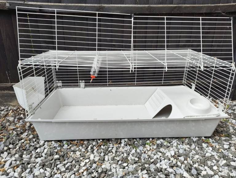 Bunny/guinea pig cage