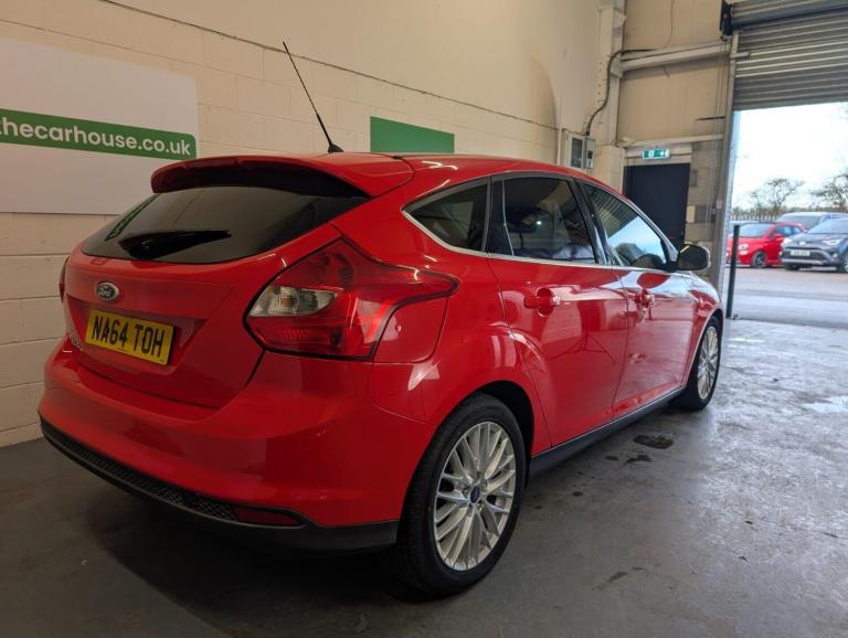 2014 Ford Focus 1.6 TDCi Zetec Navigator Euro 5 (s/s) 5dr HATCHBACK Diesel Manual