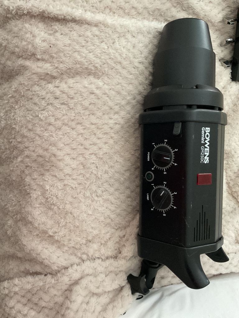 Bowens Gemini cm250c