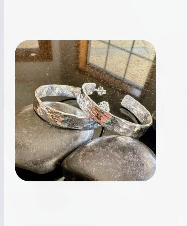 Brand New Sterling Silver Wide Hammered Hoop Earrings 