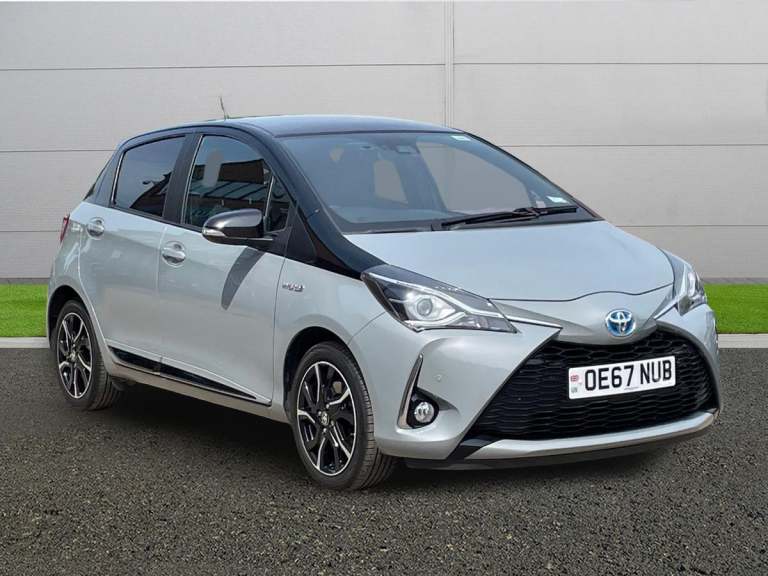 2017 Toyota Yaris 1.5 Hybrid Red Bi-tone 5dr CVT HATCHBACK PETROL/ELECTRIC Automatic