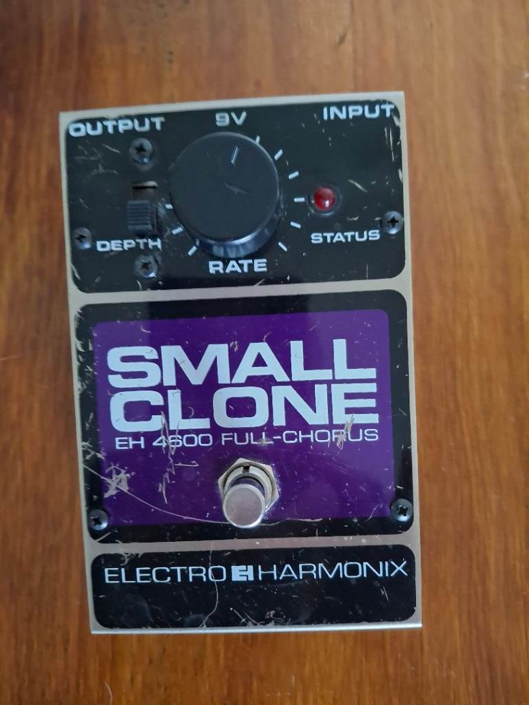 Electro-Harmonix Small Clone EH4600 Full-Chorus Guitar Pedal