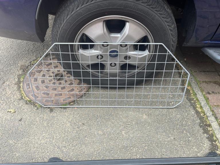 Pet Barrier/Car Dog Guard