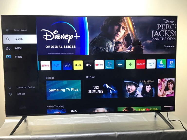 Samsung UE55TU7020K- 55 inch Crystal UHD 4K HDR LED TV with freeview in excellent condition 