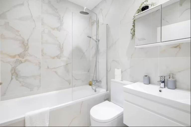 🏡4 x 1 Bed Flats Corby, Northamptonshire NN17 