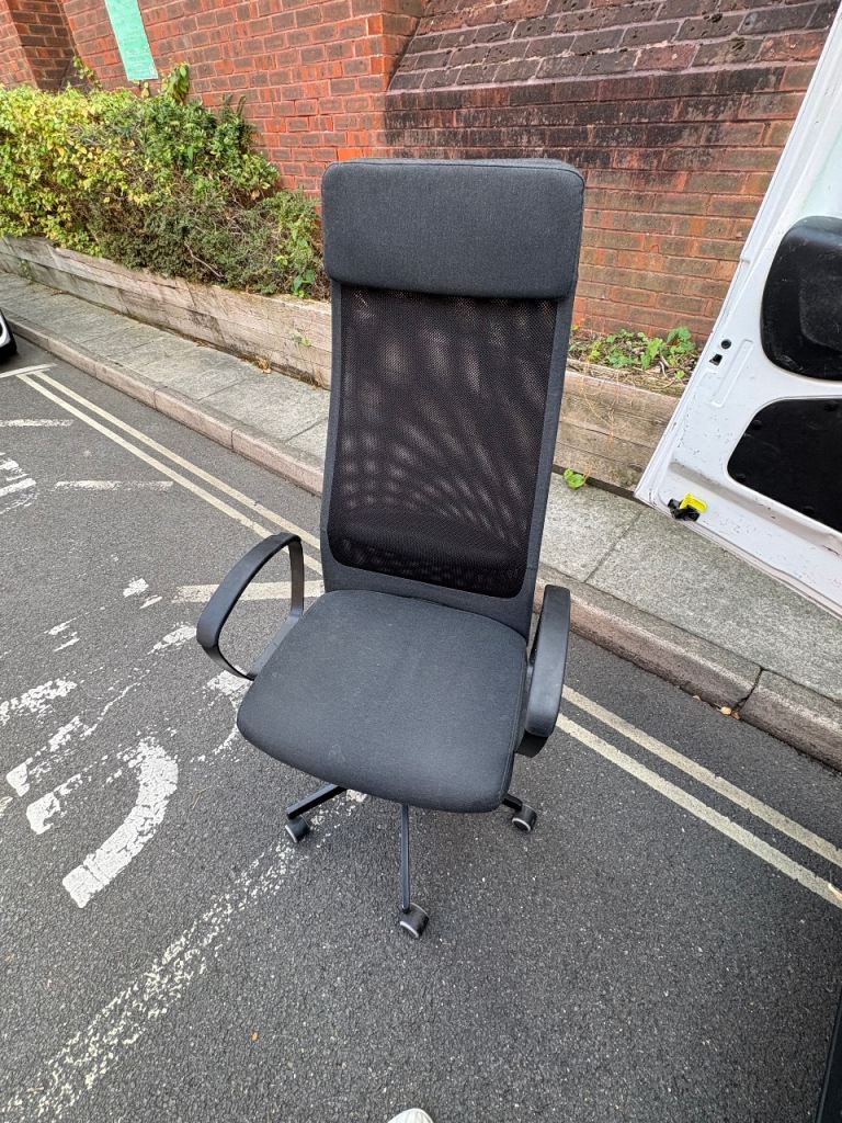 Office chair 