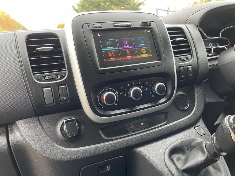 2021 Renault Trafic SL30 ENERGY dCi 120 Business Van PANEL VAN DIESEL Manual