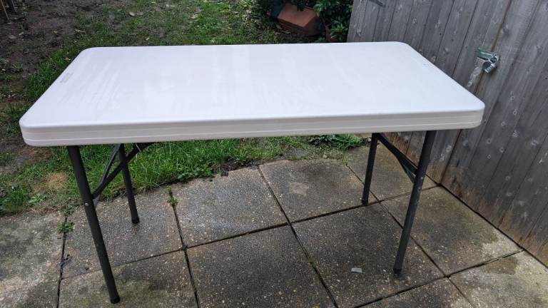 Foldable Outdoor Table 122cm