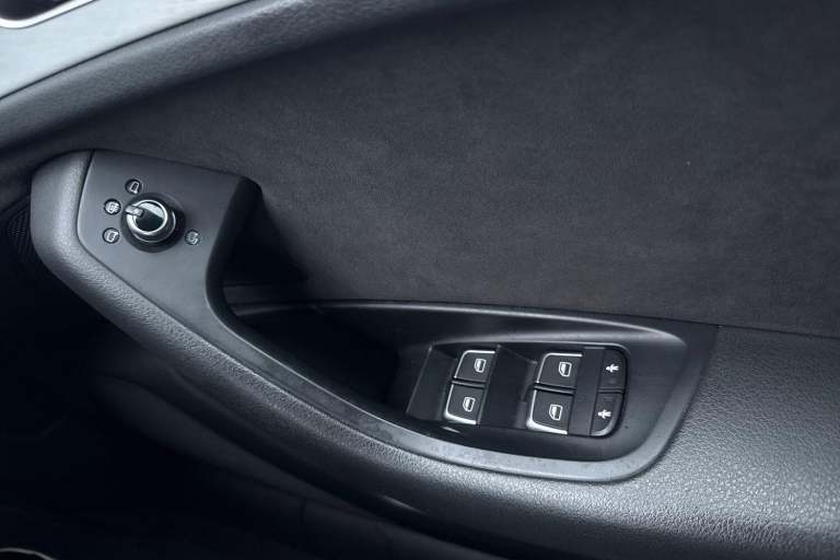 2017 Audi A6 2.0 TDI Ultra S Line 4dr S Tronic SALOON DIESEL Automatic