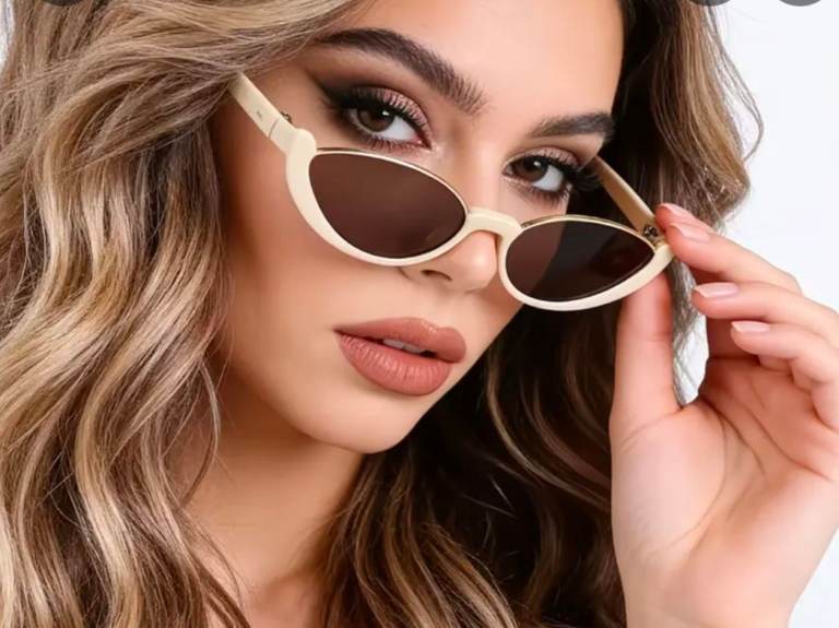 Cat eye sunglasses 