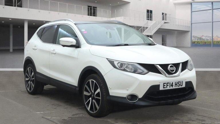 NISSAN QASHQAI 1.6 dCi Tekna 2WD Euro 5 (s/s) 5dr 2014