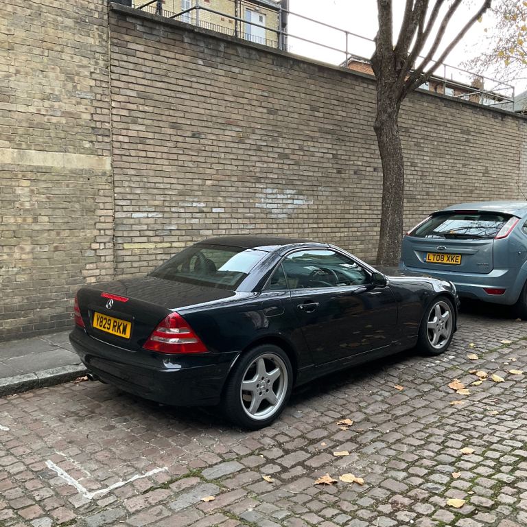 3.2L V6 Automatic Mercedes Benz SLK320 SLK 320 SL Convertible Sports Car Black